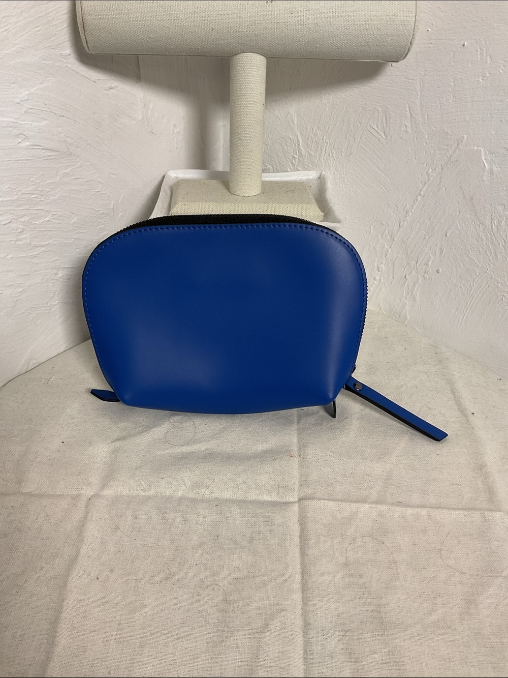 Kenneth Cole New York Blue Leather Made in Italy Toiletry Clutch - Picture 3 of 8